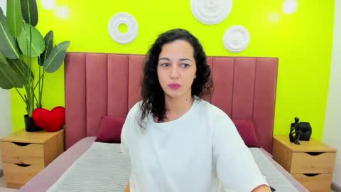 Snapshot of lindainsatiable chatting on May 14, 1:34 am Linda online show from May 14, 1:34 am