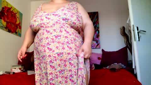 Snapshot of lindalovesexy chatting on January 17, 1:35 pm Linda online show from January 17, 1:35 pm