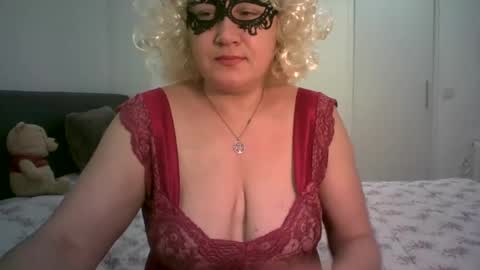 LindaXSmile online show from March 2, 7:34 pm