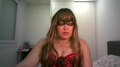 LindaXSmile online show from March 9, 5:17 pm