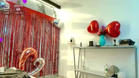  Lindsey  online show from February 15, 11:41 am