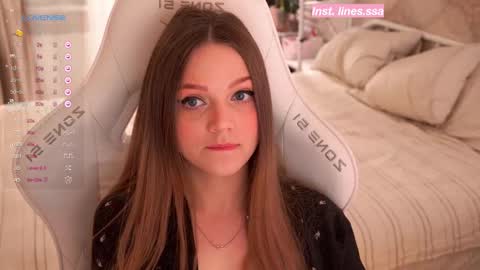 Snapshot of linesssssa chatting on February 22, 5:46 pm linesssssa online show from February 22, 5:46 pm