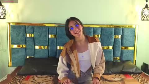 Snapshot of ling_ling24 chatting on January 22, 3:31 am ling ling24 online show from January 22, 3:31 am