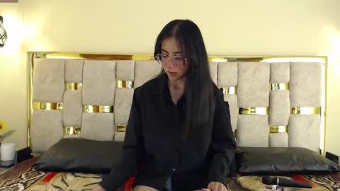 Snapshot of ling_ling24 chatting on January 28, 6:16 am ling ling24 online show from January 28, 6:16 am