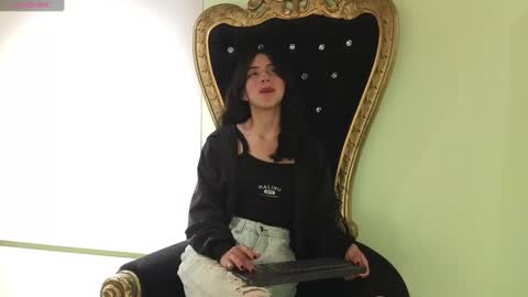 Snapshot of ling_ling24 chatting on February 3, 6:56 am ling ling24 online show from February 3, 6:56 am