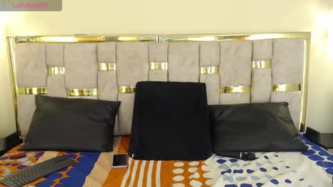 Snapshot of ling_ling24 chatting on February 28, 7:05 am ling ling24 online show from February 28, 7:05 am