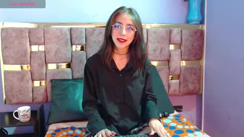 Snapshot of ling_ling24 chatting on March 4, 11:43 pm ling ling24 online show from March 4, 11:43 pm