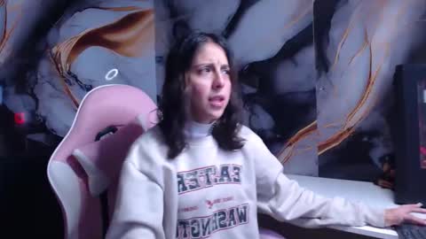 Snapshot of ling_ling24 chatting on October 2, 10:55 am ling ling24 online show from October 2, 10:55 am