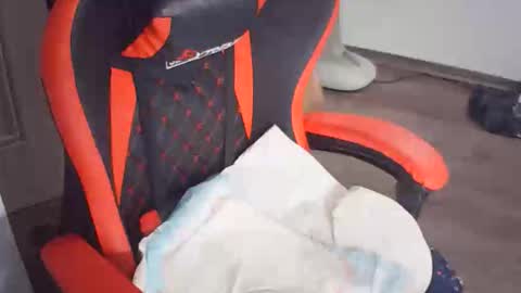Snapshot of linlan_sex chatting on March 5, 7:37 am linlan_sex online show from March 5, 7:37 am