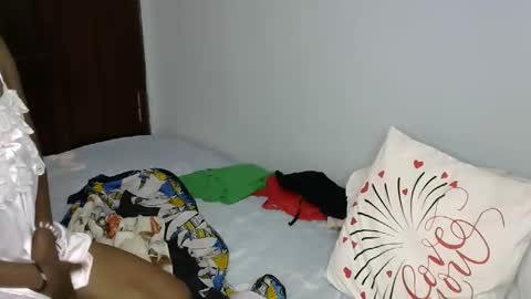 Linniecarol online show from October 31, 11:00 am