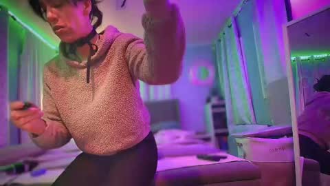 Snapshot of linuxgirlsudosu chatting on March 9, 5:11 am linuxgirlsudosu online show from March 9, 5:11 am