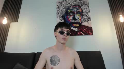 Snapshot of lio_____ chatting on February 5, 3:11 am Lio online show from February 5, 3:11 am