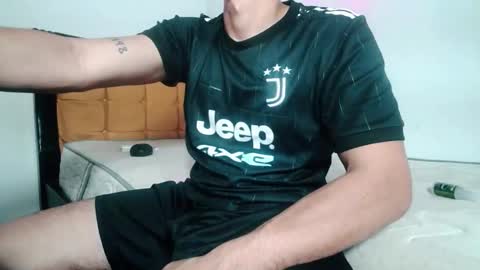 Snapshot of lion_20cm chatting on October 1, 11:44 pm lion_20cm online show from October 1, 11:44 pm