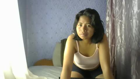 Snapshot of liora_selene chatting on October 17, 4:15 am liora online show from October 17, 4:15 am