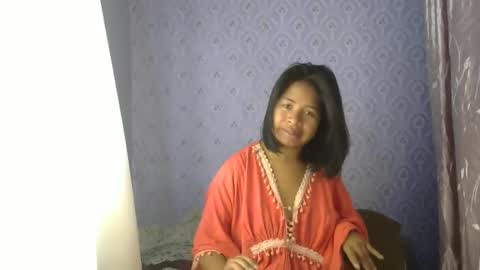 Snapshot of liora_selene chatting on November 7, 3:17 am liora online show from November 7, 3:17 am