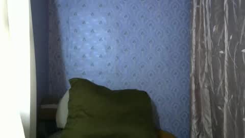 Snapshot of liora_selene chatting on November 10, 2:21 am liora online show from November 10, 2:21 am