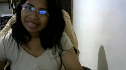 Snapshot of liora_selene chatting on July 3, 4:19 am liora online show from July 3, 4:19 am