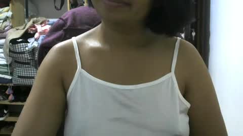 Snapshot of liora_selene chatting on August 9, 3:19 am liora online show from August 9, 3:19 am