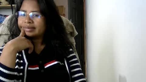 Snapshot of liora_selenex chatting on June 29, 10:48 am Liora selenex online show from June 29, 10:48 am