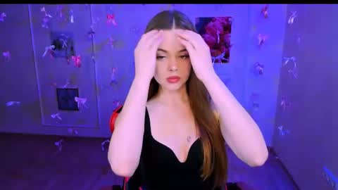 Snapshot of liora_wisp chatting on June 22, 4:26 pm liora online show from June 22, 4:26 pm
