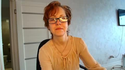 Liora Weiss online show from May 1, 1:05 pm