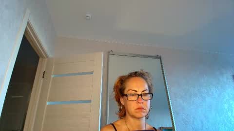 Liora Weiss online show from June 20, 2:42 pm