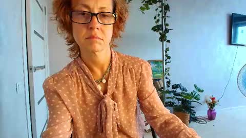 Liora Weiss online show from July 29, 7:17 am
