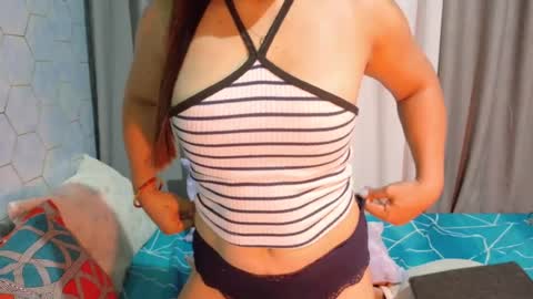 Snapshot of lipsofangel16 chatting on July 19, 1:09 am im cherry online show from July 19, 1:09 am