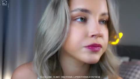 Snapshot of lipswithsmileonthem chatting on October 14, 1:06 am Amelia online show from October 14, 1:06 am