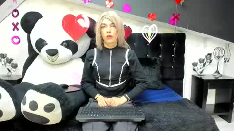 Lis  online show from February 21, 1:39 am