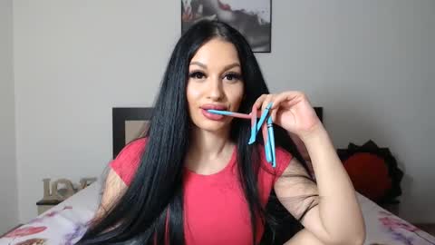 Snapshot of lisa104739 chatting on December 4, 9:24 pm Lisa online show from December 4, 9:24 pm