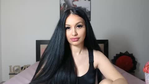 Snapshot of lisa104739 chatting on December 10, 9:11 pm Lisa online show from December 10, 9:11 pm