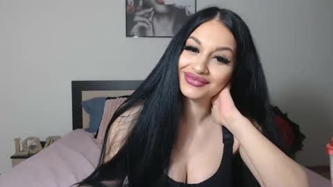 Snapshot of lisa104739 chatting on December 18, 12:10 am Lisa online show from December 18, 12:10 am