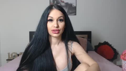 Snapshot of lisa104739 chatting on December 20, 1:14 am Lisa online show from December 20, 1:14 am