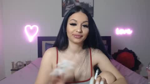 Snapshot of lisa104739 chatting on January 8, 9:01 pm Lisa online show from January 8, 9:01 pm