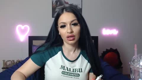 Snapshot of lisa104739 chatting on January 14, 1:04 am Lisa online show from January 14, 1:04 am