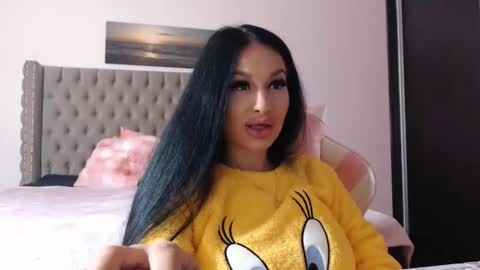 Snapshot of lisa104739 chatting on November 18, 8:57 pm Lisa online show from November 18, 8:57 pm