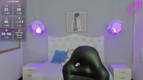 Lisa online show from October 31, 11:44 am