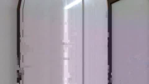 lisa_1011 online show from March 2, 7:15 am