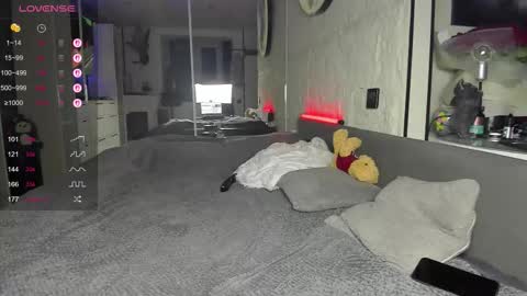 Lisa online show from October 11, 4:12 am