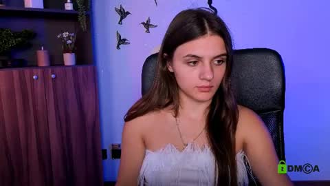 Snapshot of lisa_dark_ chatting on July 7, 9:02 am Lisa online show from July 7, 9:02 am