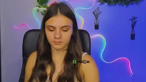 Snapshot of lisa_dark_ chatting on July 13, 9:34 am Lisa online show from July 13, 9:34 am