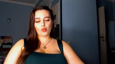 Snapshot of lisa_lady_golden chatting on October 2, 11:23 pm lisa_lady_golden online show from October 2, 11:23 pm