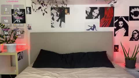 lisa_moons online show from November 3, 5:36 pm