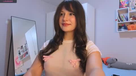 Lisa online show from October 18, 3:02 pm