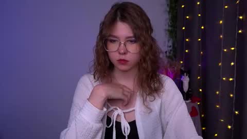  Lisa  online show from November 28, 8:22 pm