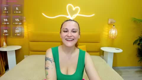 Snapshot of lisaamoree chatting on July 7, 1:30 am Ur sensual Lisa online show from July 7, 1:30 am