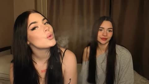 Lisa and Den online show from November 30, 1:15 pm