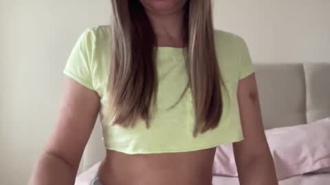 Lisa online show from December 2, 9:25 am