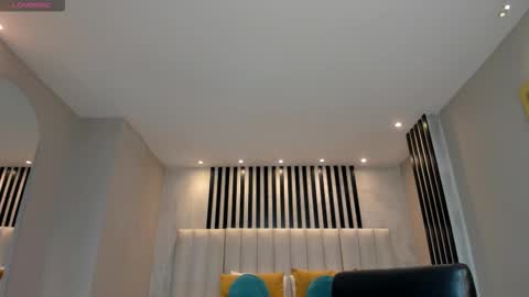 Lisa  Flowers online show from February 17, 11:07 am